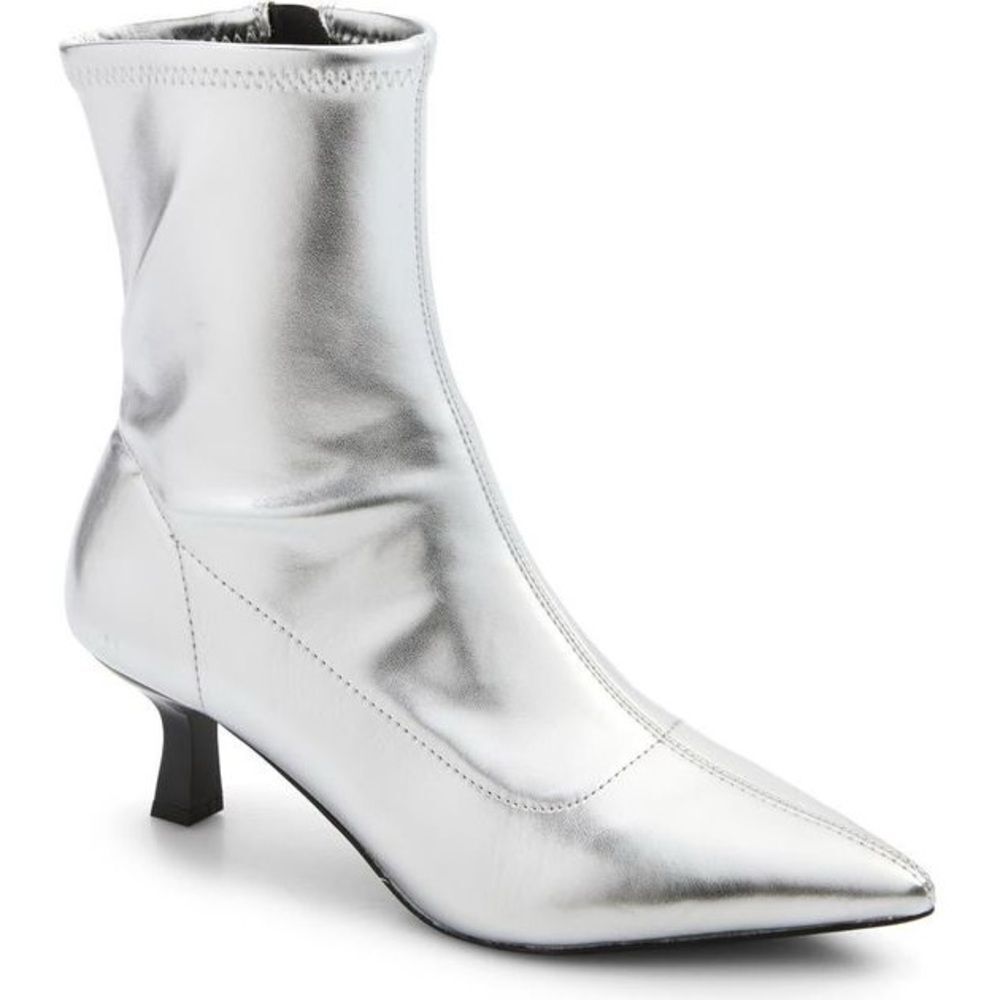 Abound | Erinn boot